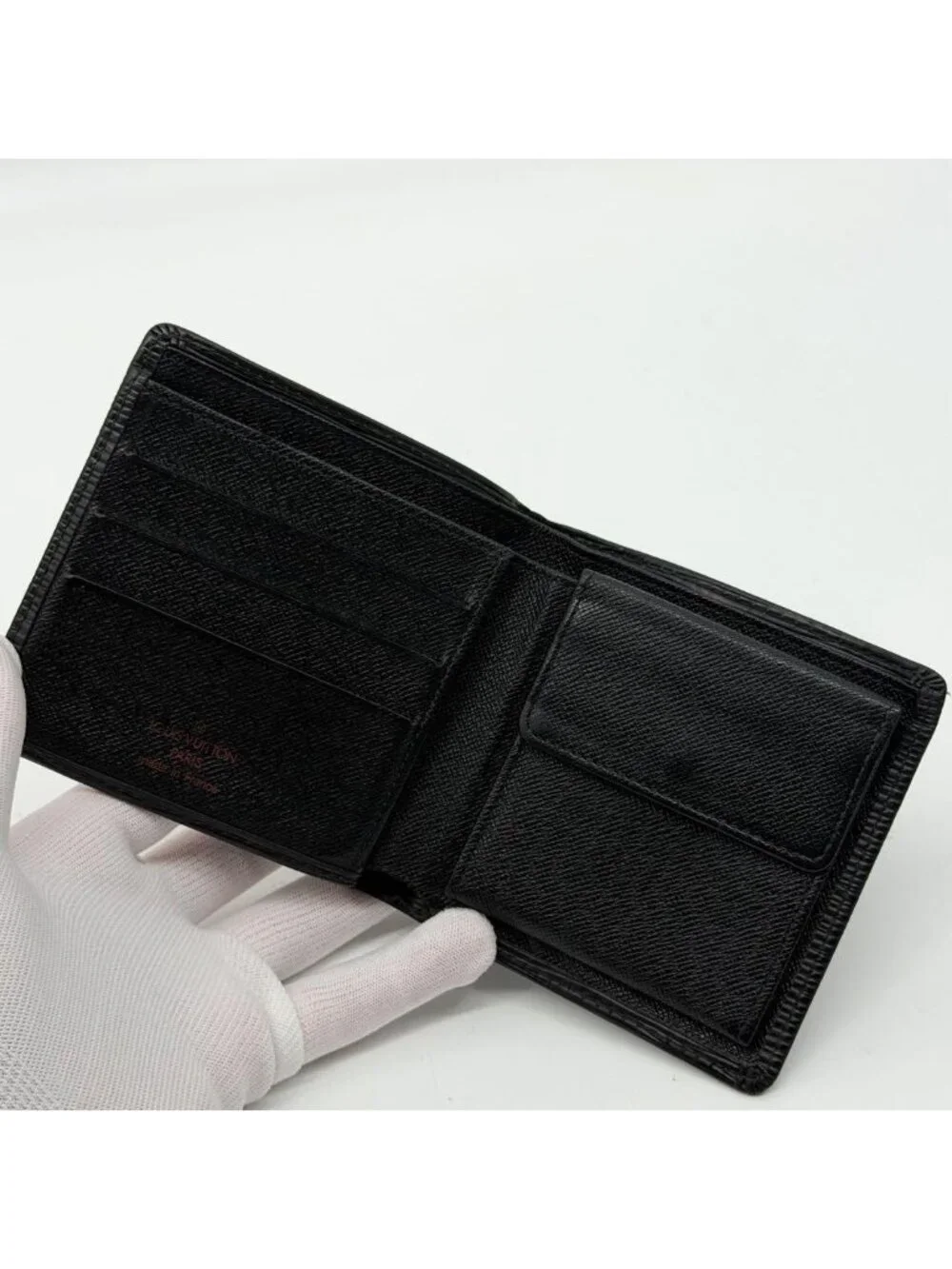 Louis Vuitton Portefeuille Marco Epi Black Leather Compact Wallet